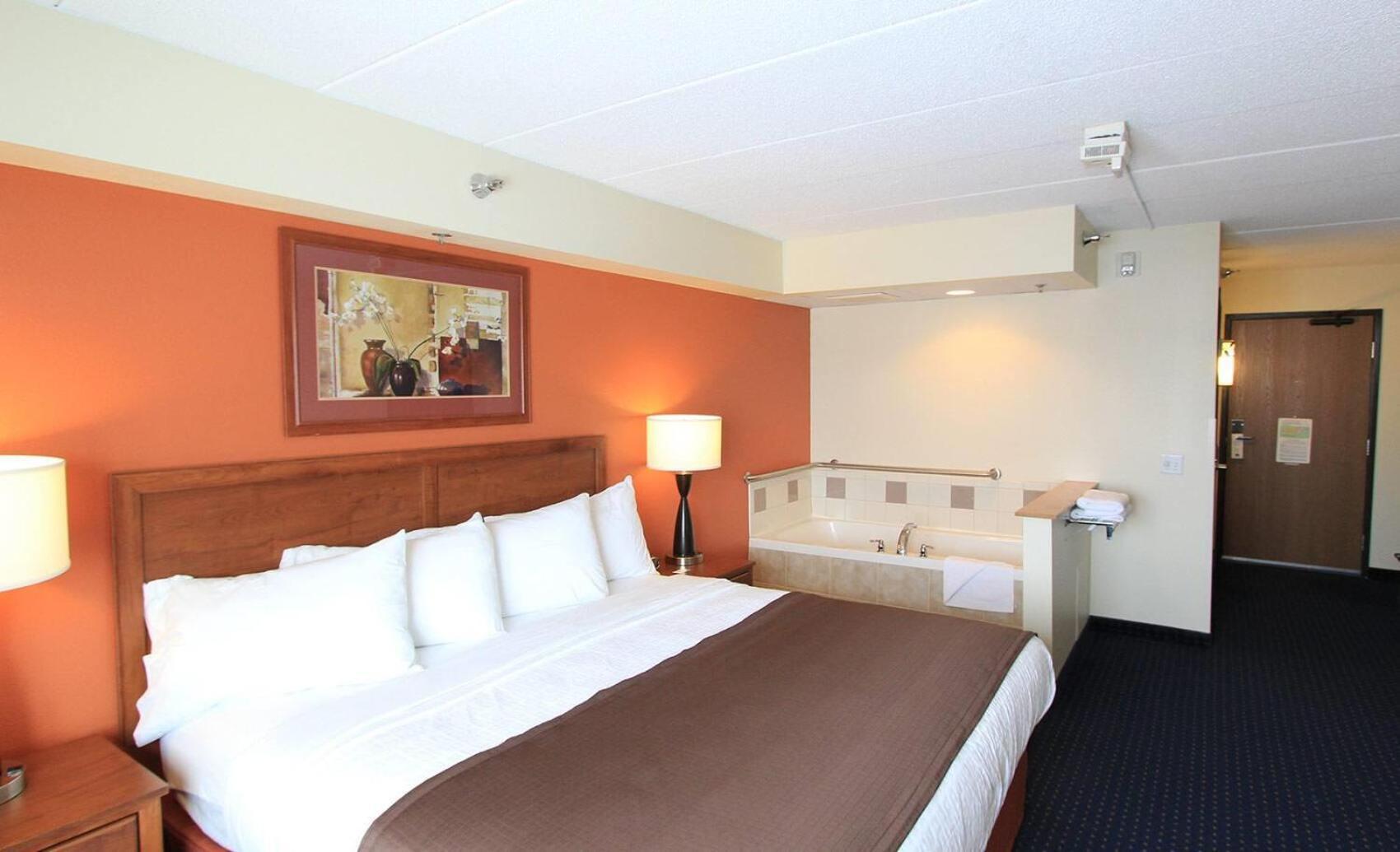 Americinn By Wyndham Cedar Rapids Airport Extérieur photo