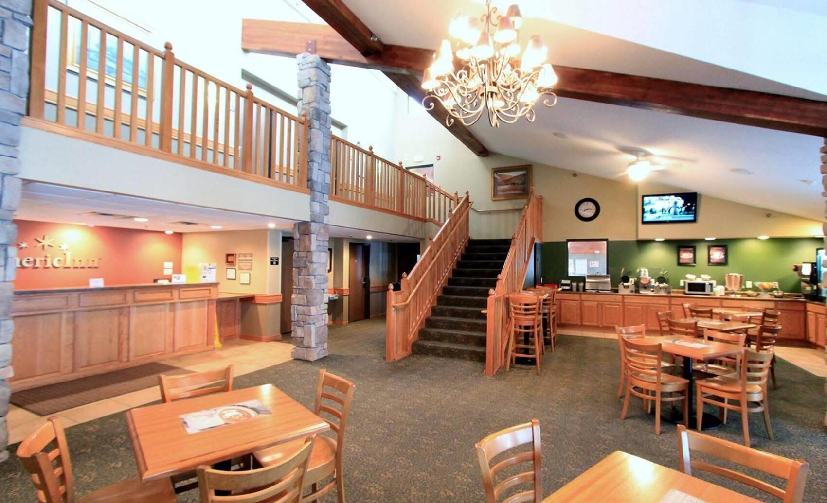 Americinn By Wyndham Cedar Rapids Airport Extérieur photo