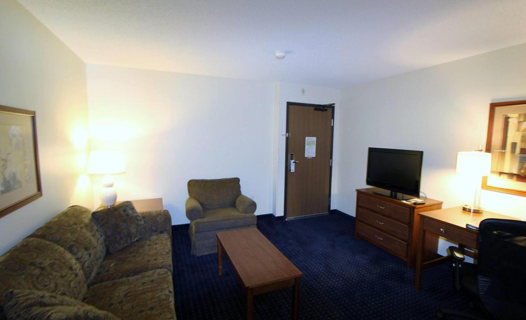 Americinn By Wyndham Cedar Rapids Airport Extérieur photo