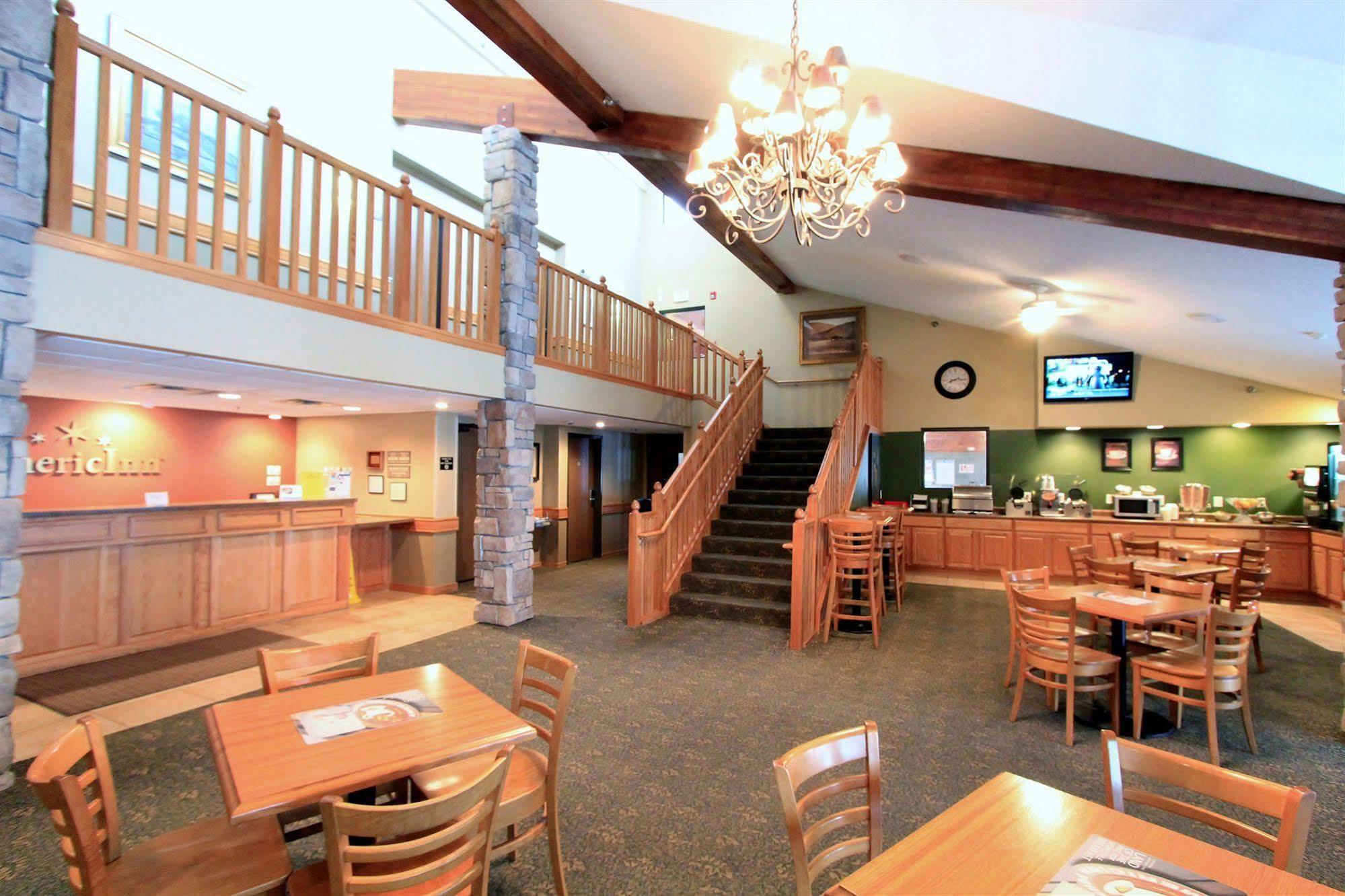 Americinn By Wyndham Cedar Rapids Airport Extérieur photo