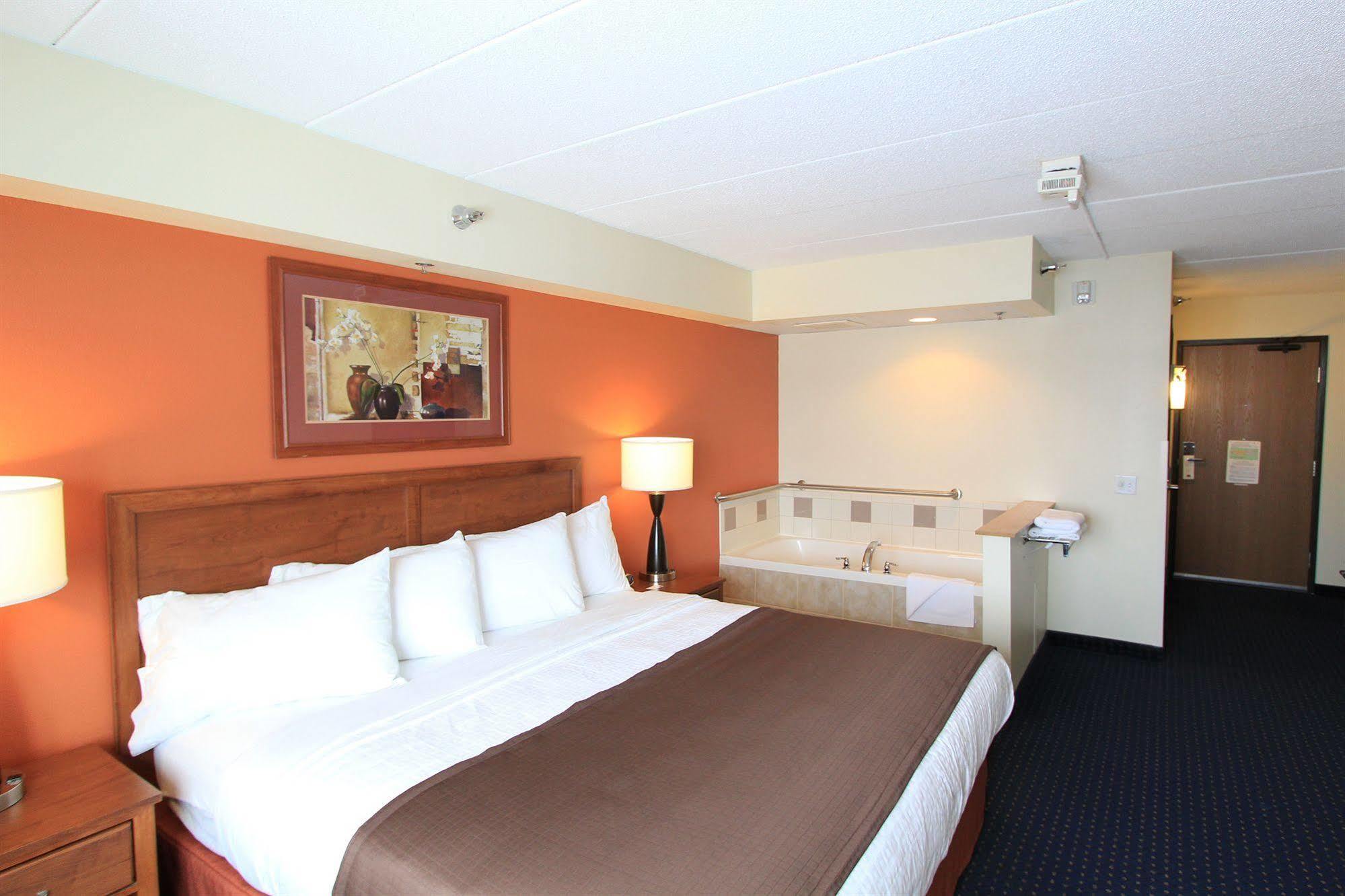 Americinn By Wyndham Cedar Rapids Airport Extérieur photo