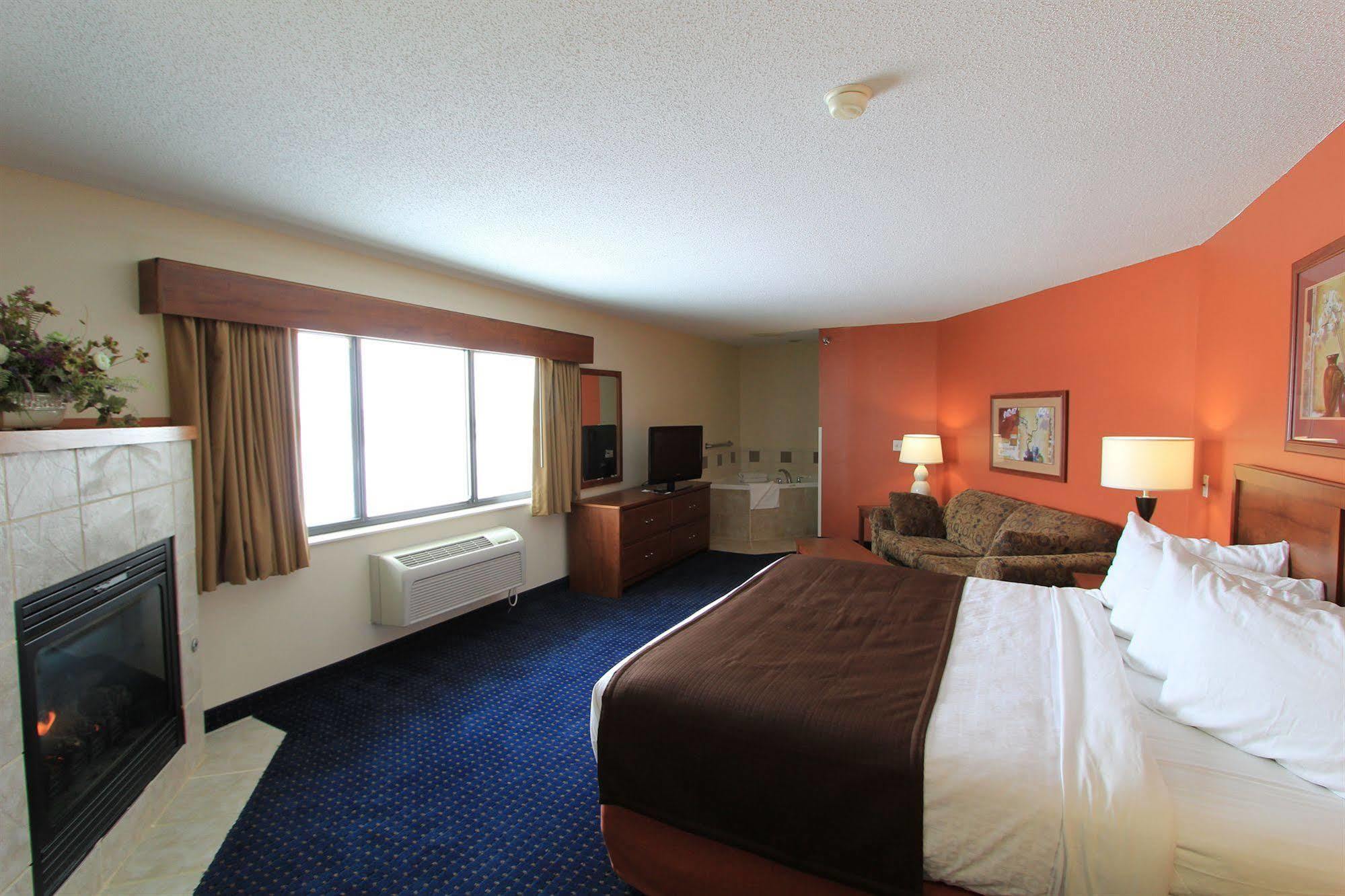 Americinn By Wyndham Cedar Rapids Airport Extérieur photo