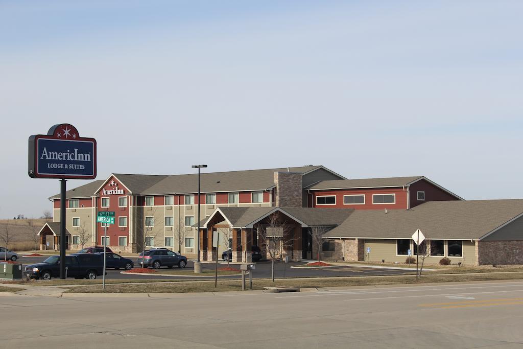 Americinn By Wyndham Cedar Rapids Airport Extérieur photo